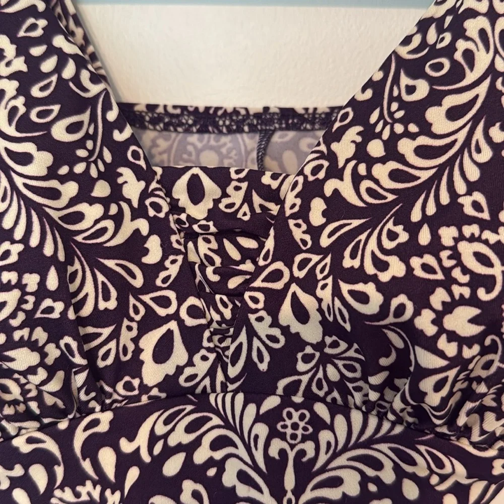 Lands' End Grecian Slender Slendertex One-Piece Swimsuit Purple and Cream‎